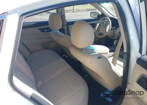 2015 Nissan Altima 2.5 Sv из США, поврежденный, VIN 1N4AL3AP3FC175039